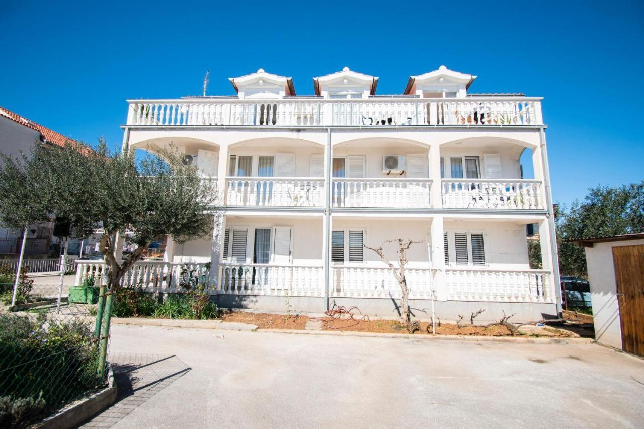 Family Holiday Apartments Lucia Βόντιτσε Εξωτερικό φωτογραφία